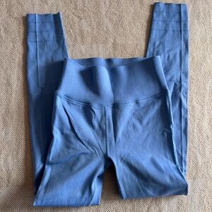 Blue fabletics leggings